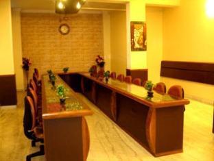 Hotel Garden View New Delhi Bagian luar foto